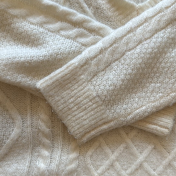 Abercrombie Cable Knit Sweater - Picture 3 of 3